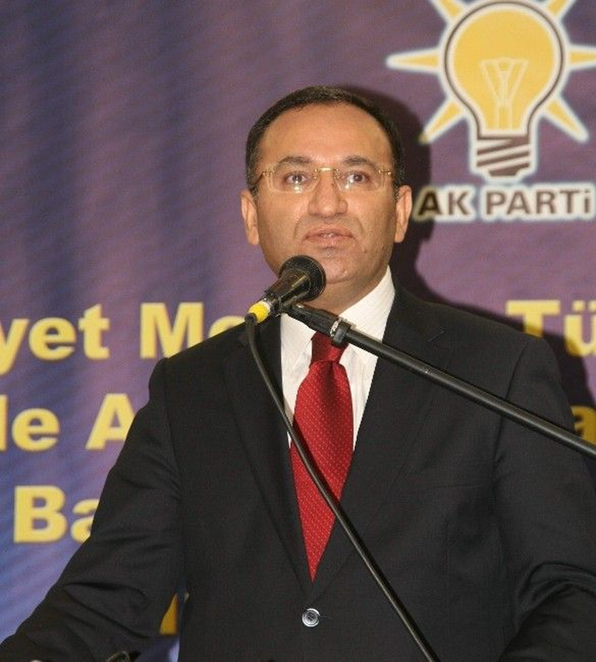 Adalet Bakanı Bozdağ\'dan HSYK Değişikliği İçin Muhalefete Çağrı