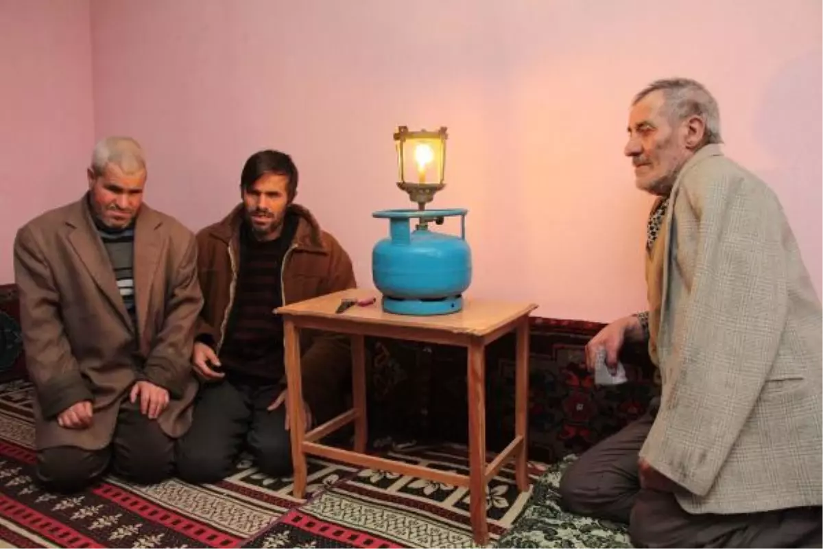 Altınbaş Ailesi\'ne Elektrik ve Su Yok