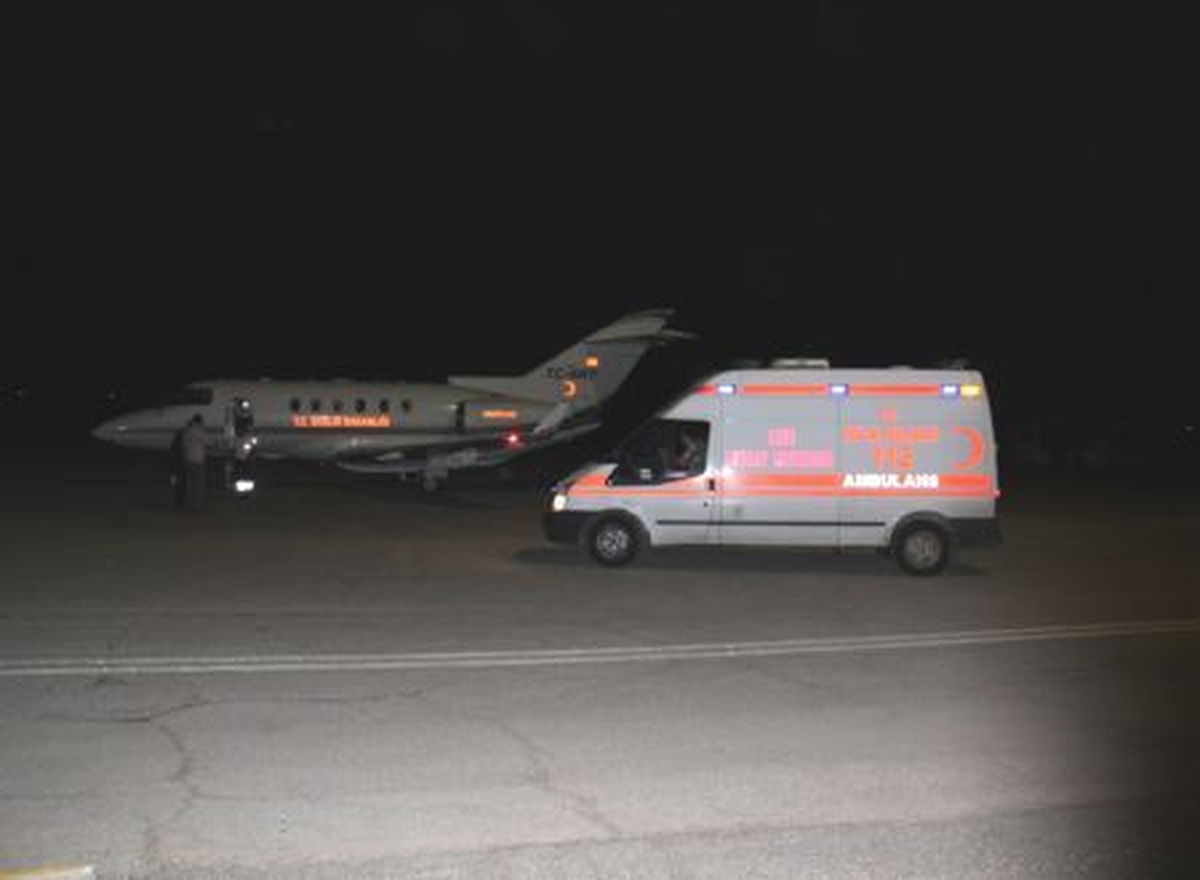 Ambulans Uçak 19 Günlük Bebek İçin Havalandı