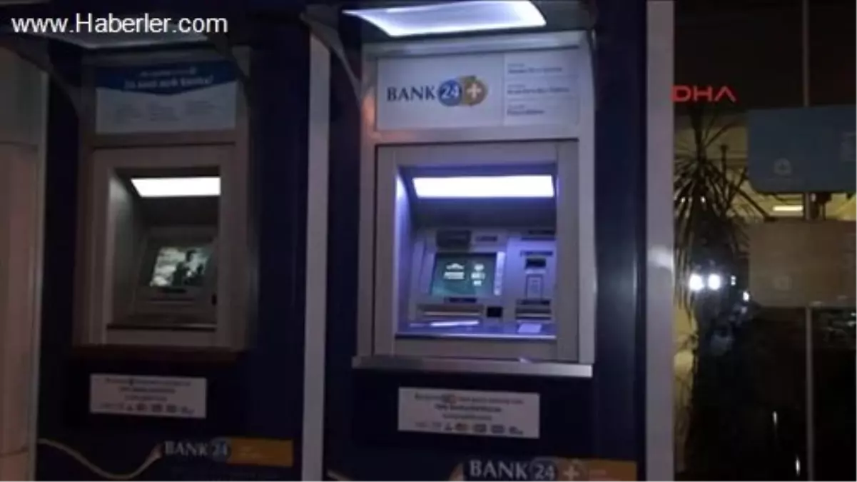 Atm\'ye Yapışkanlı Düzenek