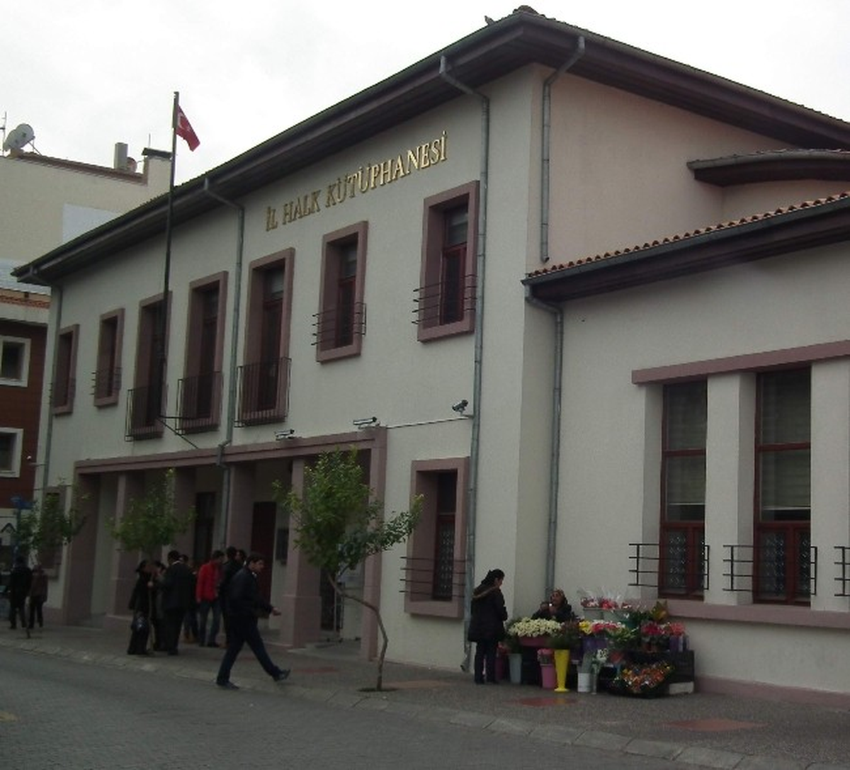 Aydın İl Halk Kütüphanesine Yoğun İlgi