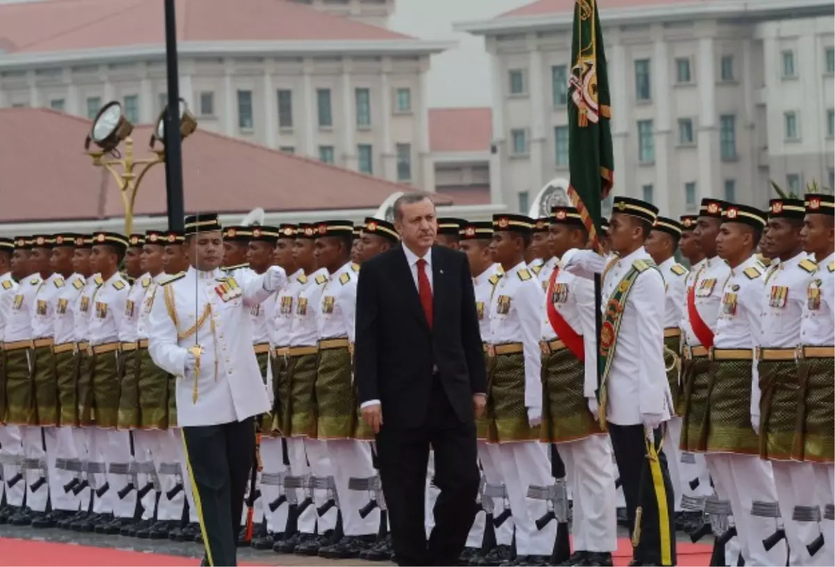 Başbakan Erdoğan, Najip Tun Razak ile Görüştü