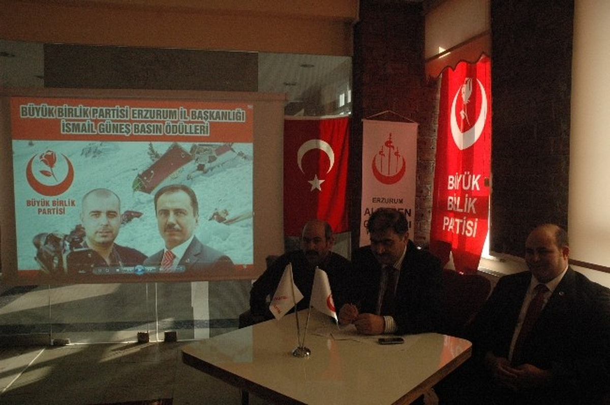 BBP Erzurum\'da Gazeteciler Gününde İha Muhabiri İsmail Güneş\'i Unutmadı
