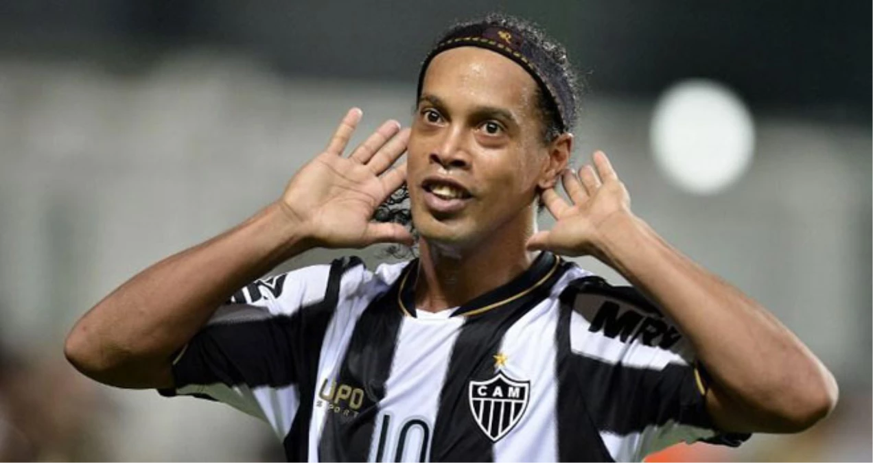 Ronaldinho, Atletico Mineiro İle Sözleşme Yeniledi