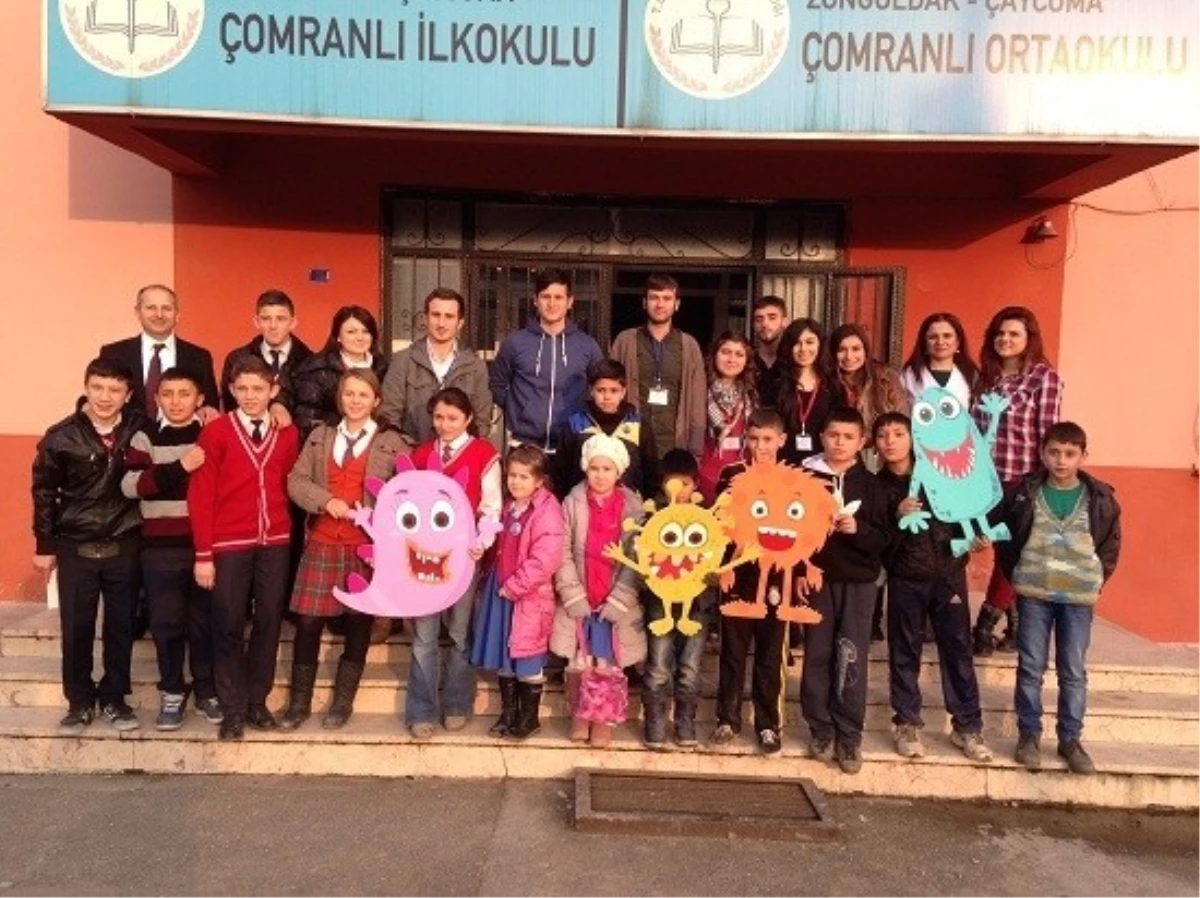 Beü Öğrencilerinden Çomranlı İlkokulu\'nda Etkinlik