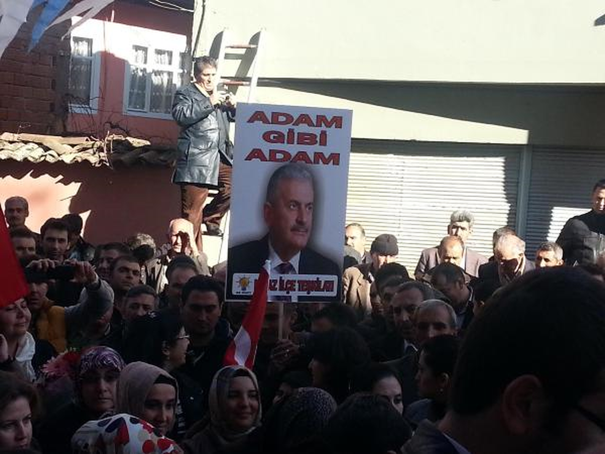 Binali Yıldırım: Ne Yaşam Tarzınıza Ne Siyasi Düşüncenize Karışırız, Önemli Olan Hizmet (2)