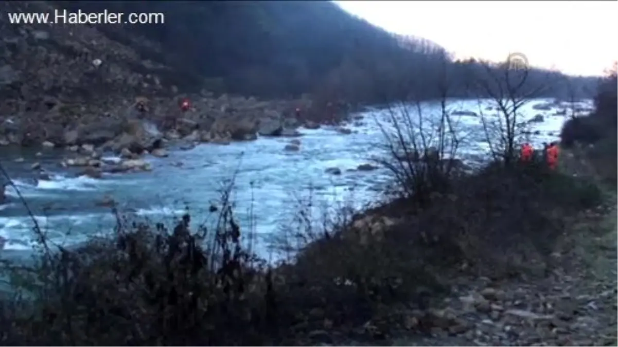 Dereye düşen otomobildeki kişinin kaybolması -