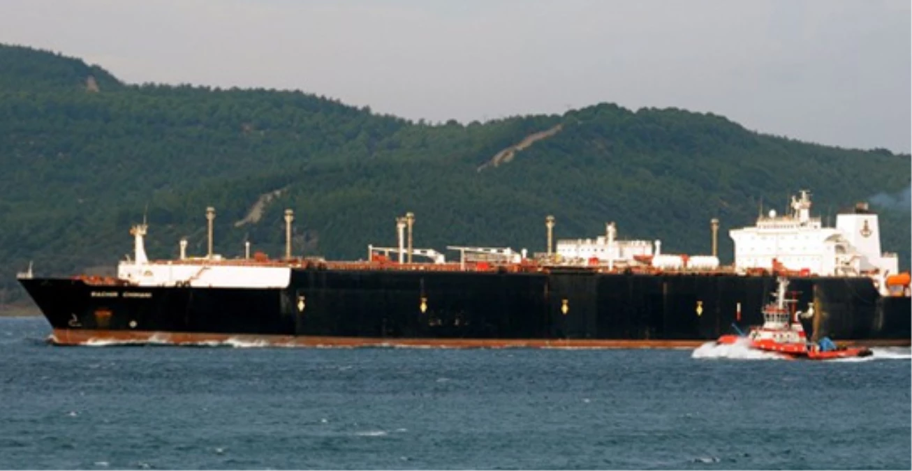 Dev Tanker, Çanakkale Boğazı\'nı Kapattı