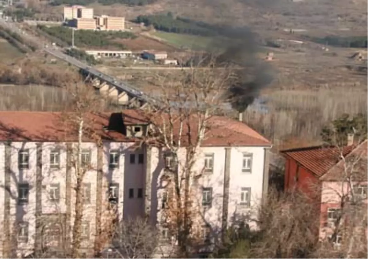 Diş Hastanesi Kalorifer Bacası Zehir Saçıyor