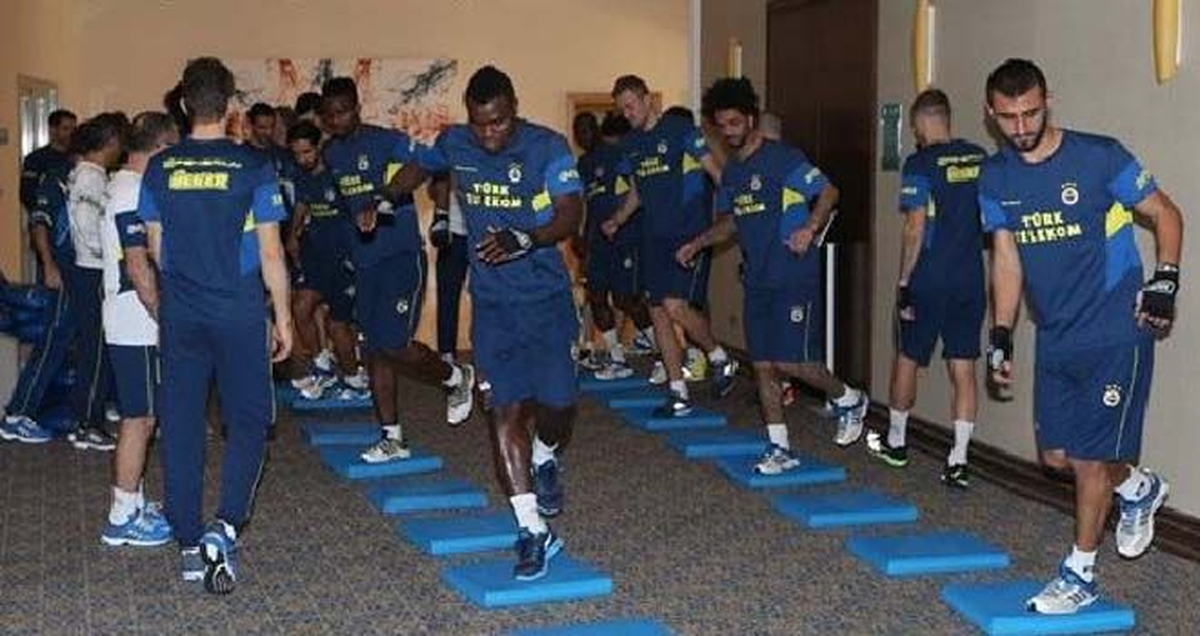 Fenerbahçe\'de İkinci Yarı Hazırlıkları Devam Ediyor