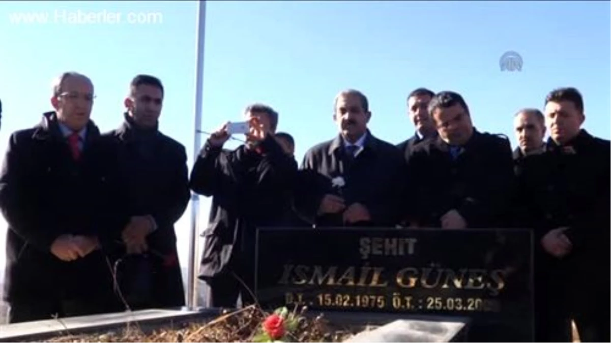 Gazeteci İsmail Güneş Mezarı Başında Anıldı