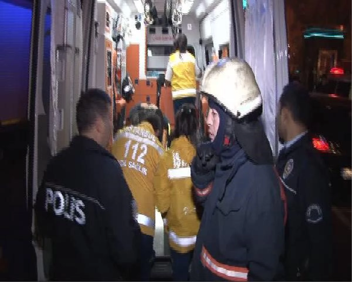 Kadıköy\'de Kaza: 2 Yaralı