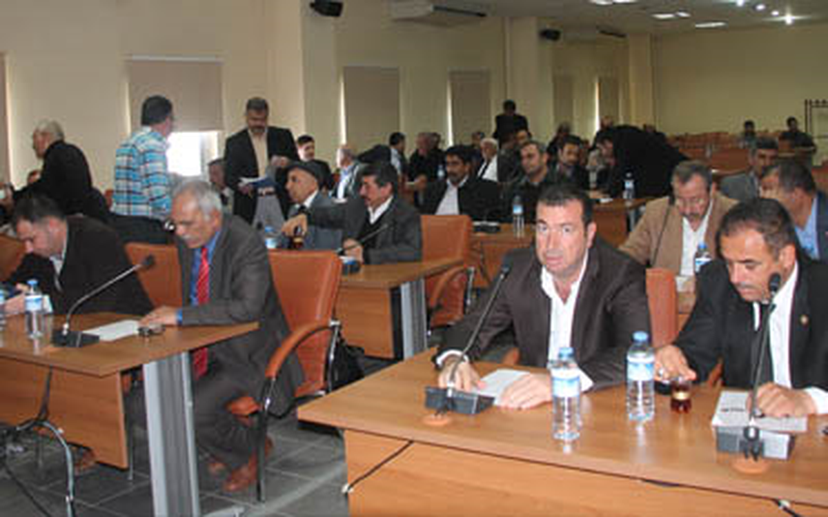 Şanlıurfa\'da Meclis, Lojman Alma Kararından Vazgeçti