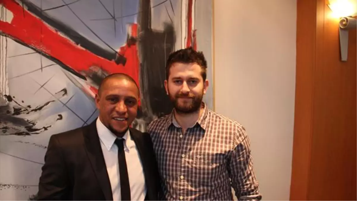 Roberto Carlos Fenerbahçe\'ye Göz Kırptı