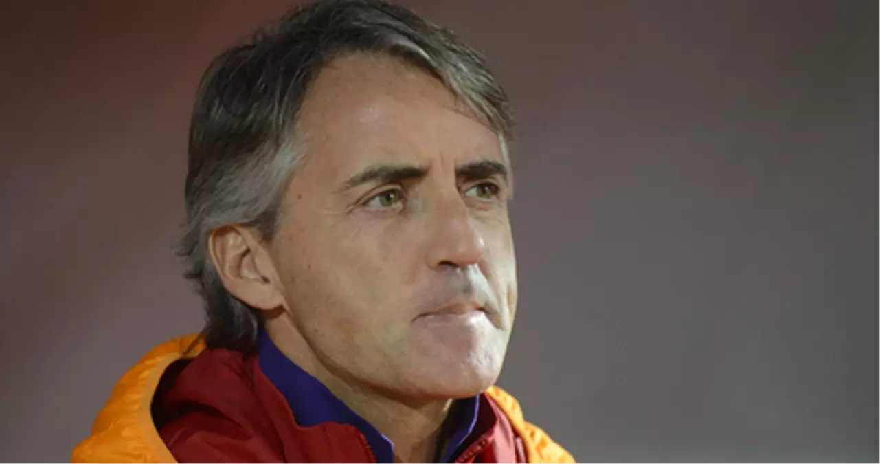 Roberto Mancini, Hakemleri Protesto Etti