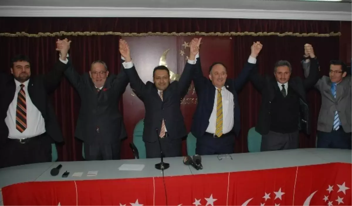 Saadet Partisi\'nin İzmir Adayı Mehmet Ali Özüdoğru