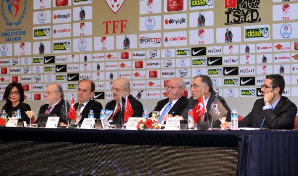 Seminerde Antalya\'ya Spor Yatırımı Tartışması