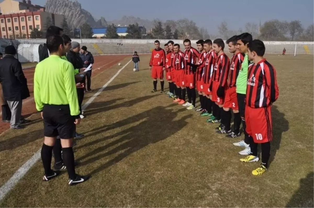 Afyonkarahisar\'da Futbolcular Lisans Hezimetine Uğradı