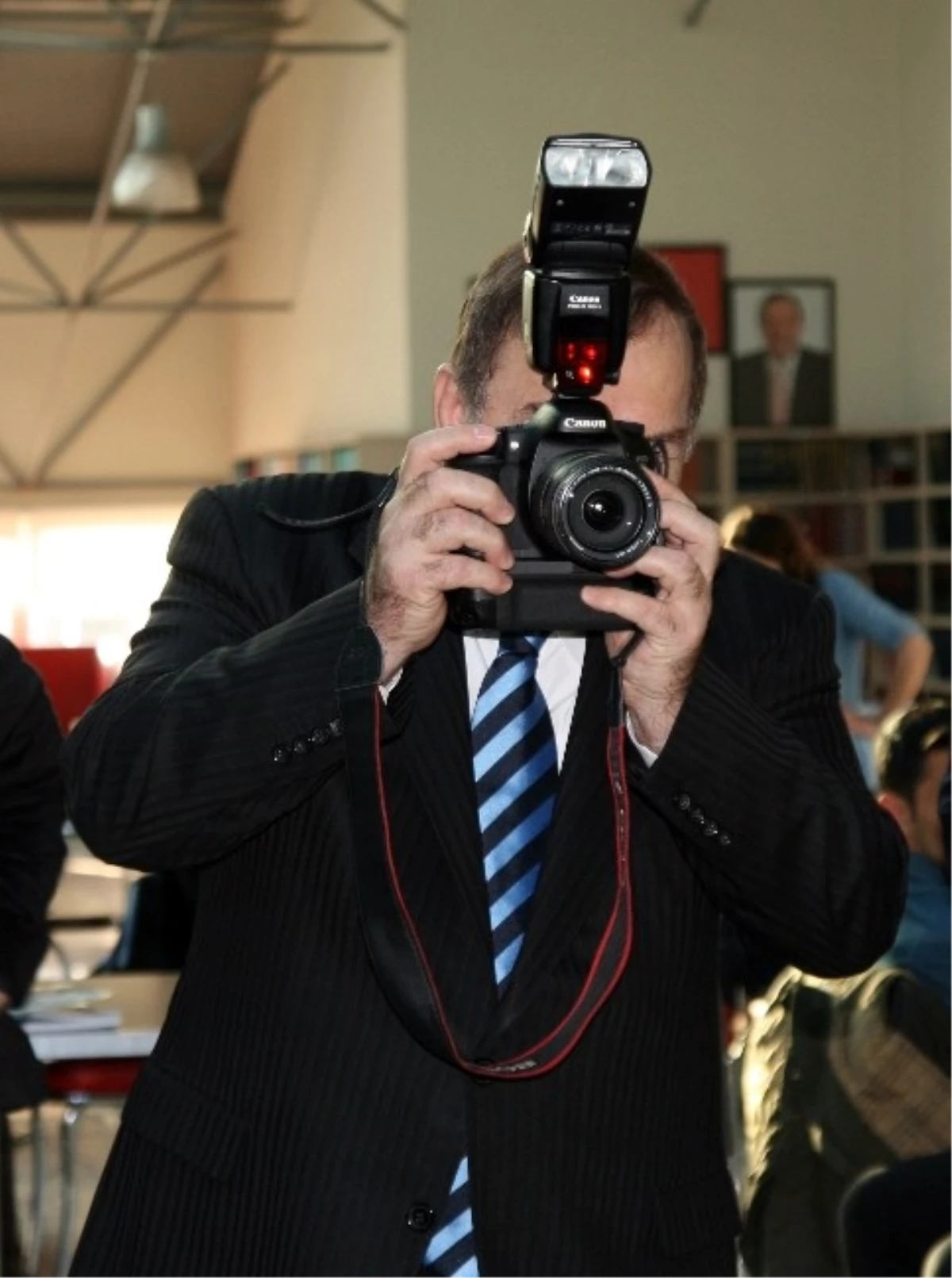 Başkan Fotoğraf Çekti, Basın Mensupları Poz Verdi