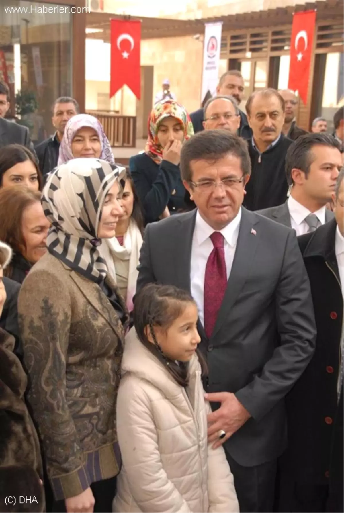 Ekonomi Bakanı Zeybekci Denizli\'de