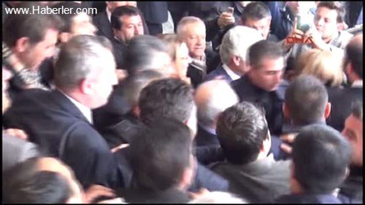 Kılıçdaroğlu Manisa\'ya Sarıgül ve Balbay\'la Geldi