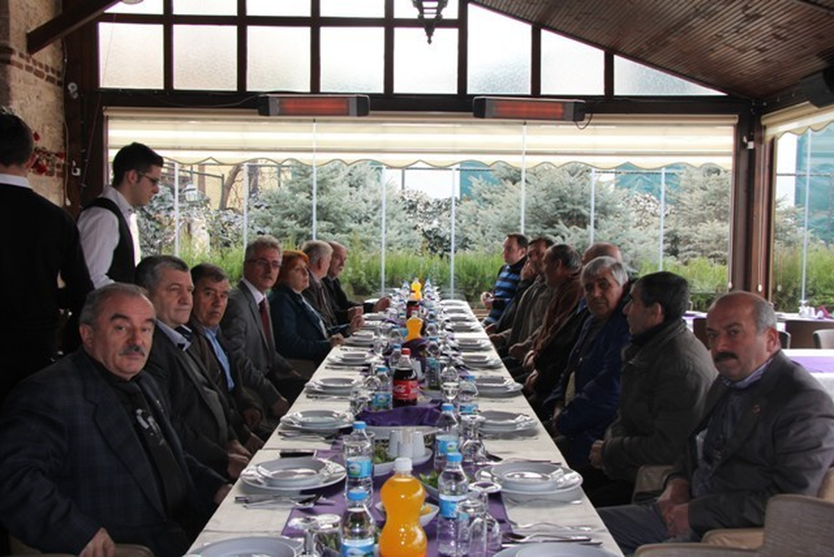 Başkan Çağlayan, Mahalle Muhtarları ile Bir Araya Geldi