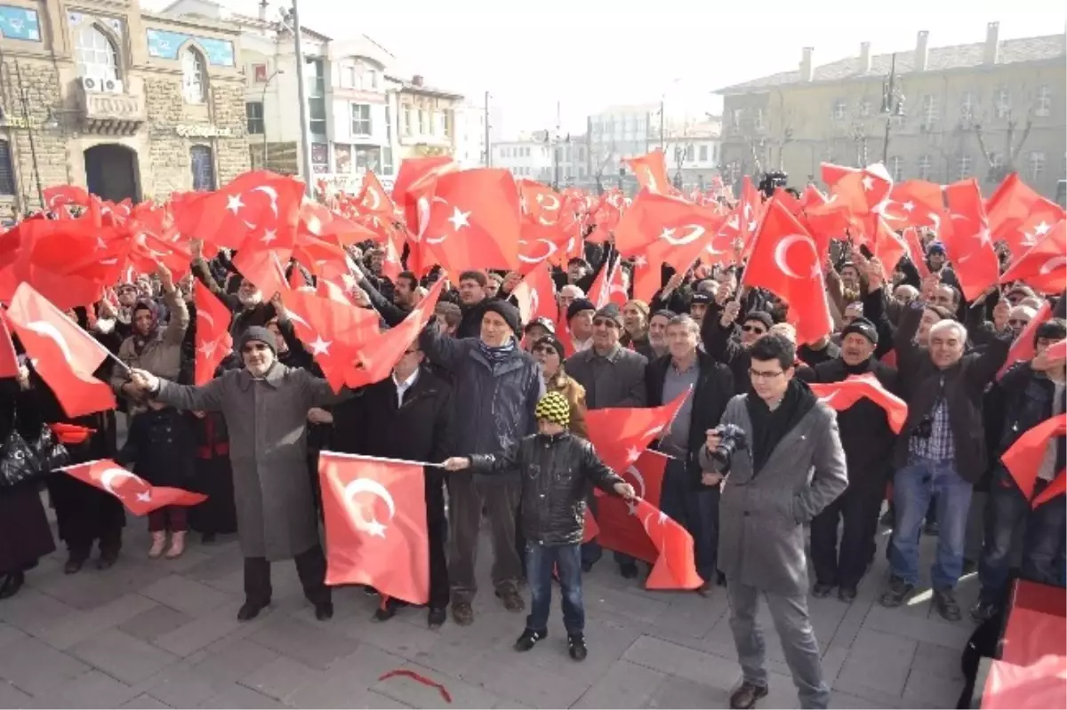 Konya\'da "Türkiye\'nin Geleceği İçin Sivil Duruş Mitingi"