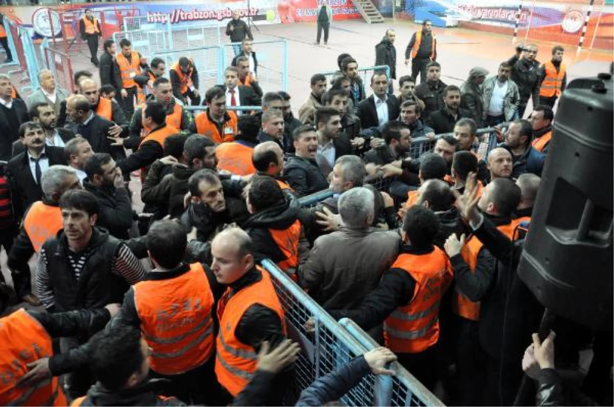 Trabzon\'da Şoförler Odası Seçiminde Arbede Yaşandı
