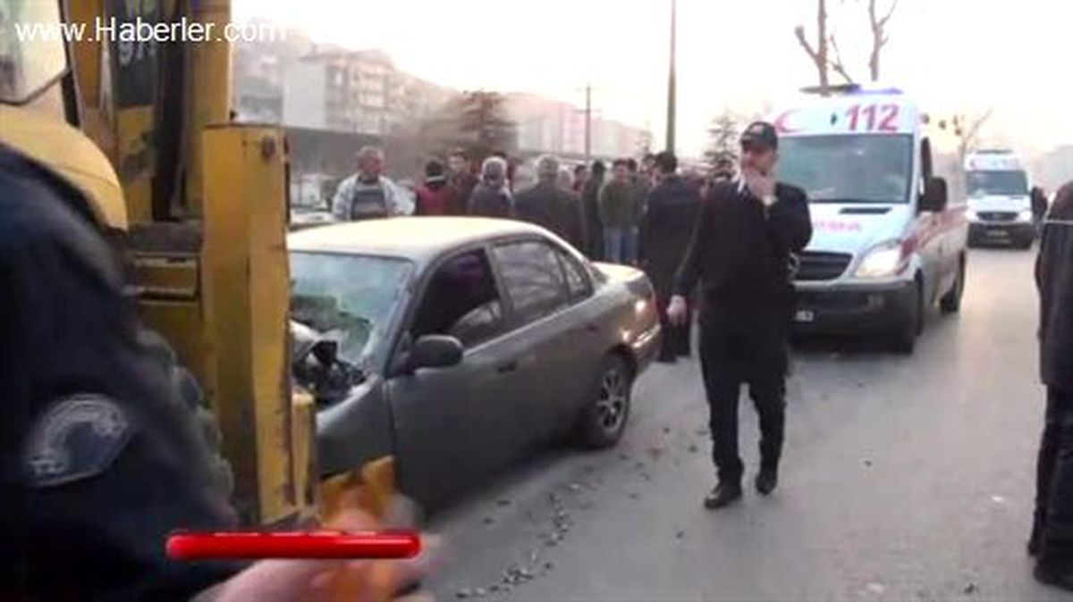 Trafik Kazasında Ambulans Şöforü Krizi