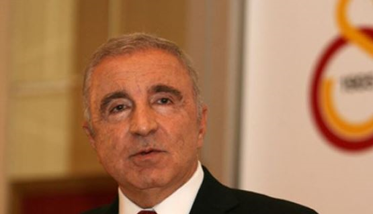 Ünal Aysal, Kadın Basketbolcuları Tebrik Etti