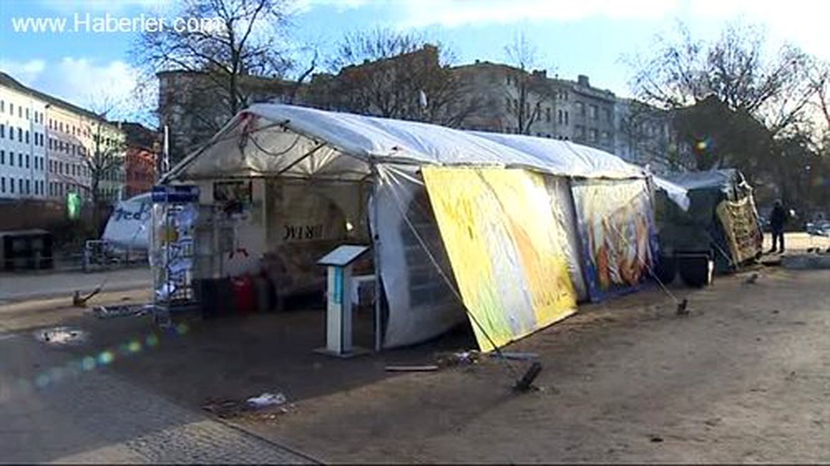 AK Parti Milletvekili Şahin, Afrikalı mültecilerin çadırlarını ziyaret etti -
