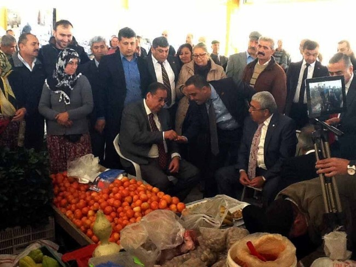 Başkan Özcan\'ın Anamur Gezisi Sürüyor