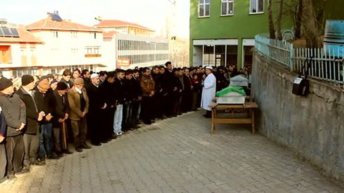 Denizli\'deki İş Kazasında Ölenler Toprağa Verildi