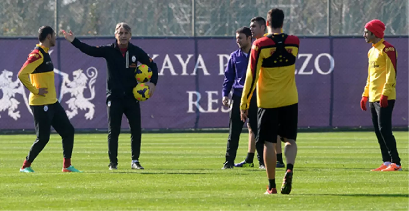 Galatasaray, Antalya\'da Çalışmalara Devam Ediyor