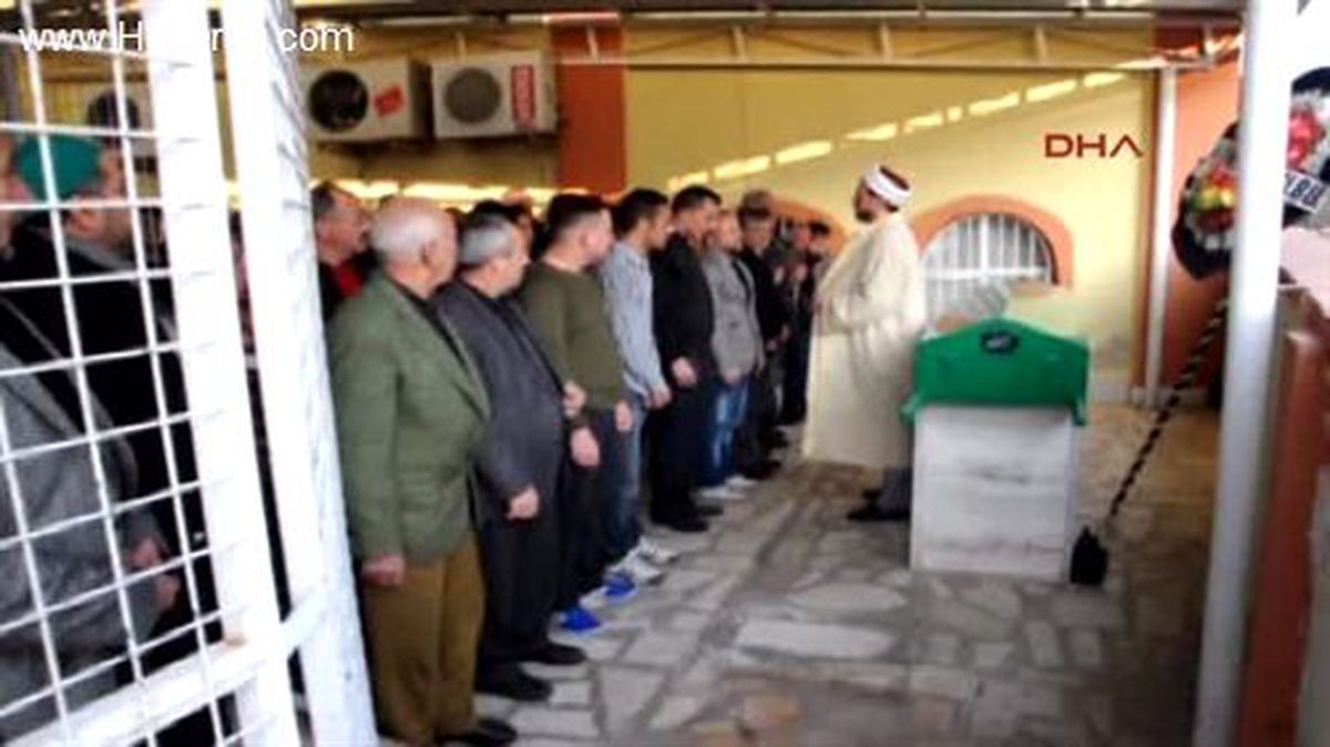 Gözyaşları Arasında Uğurlandı