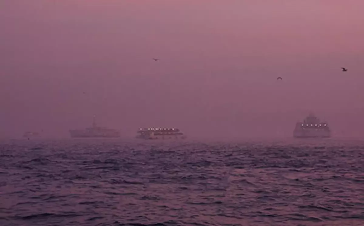 İstanbul Boğazı Gemi Trafiğine Kapatıldı