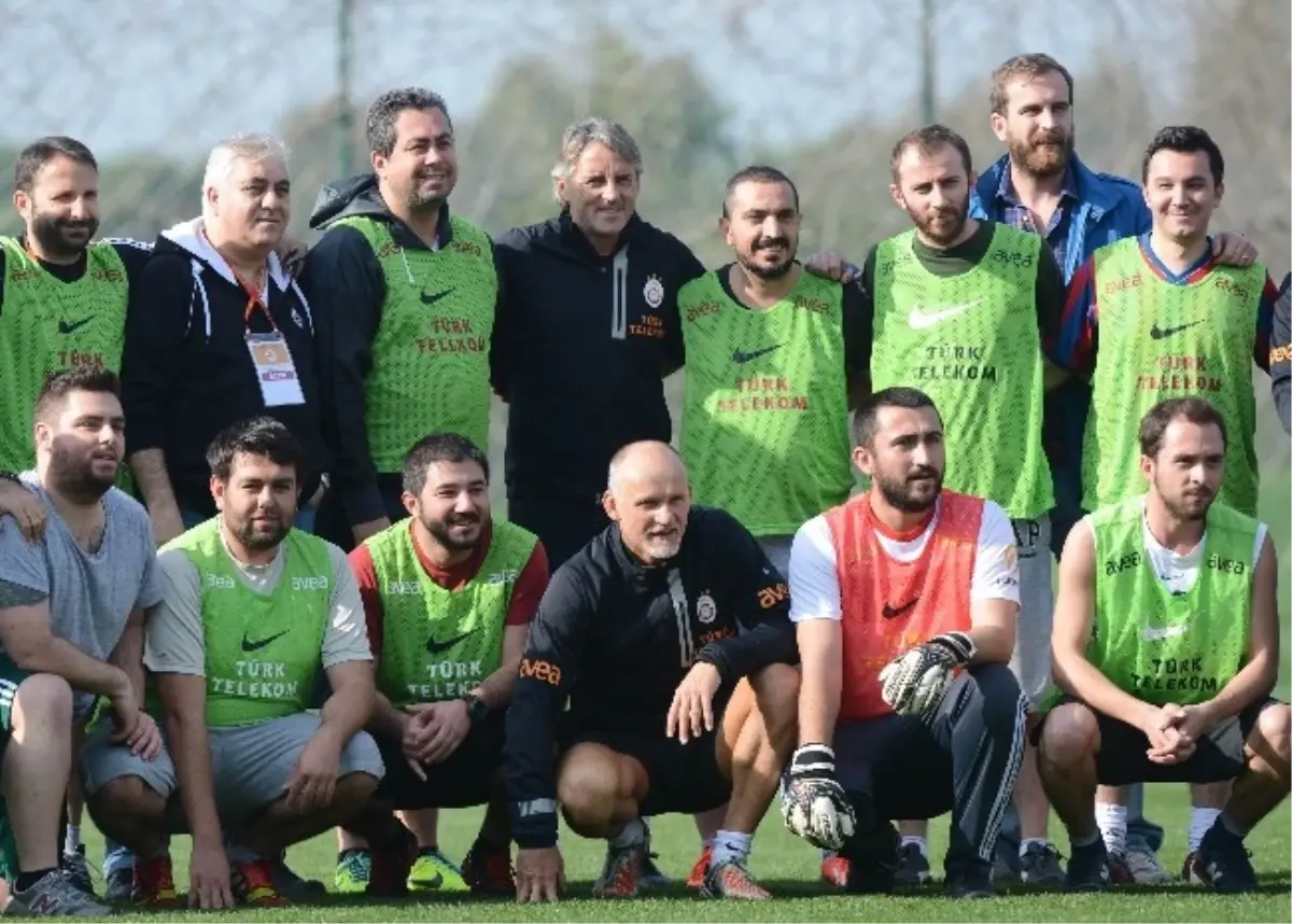 Mancını, Basın Mensuplarına Karşı