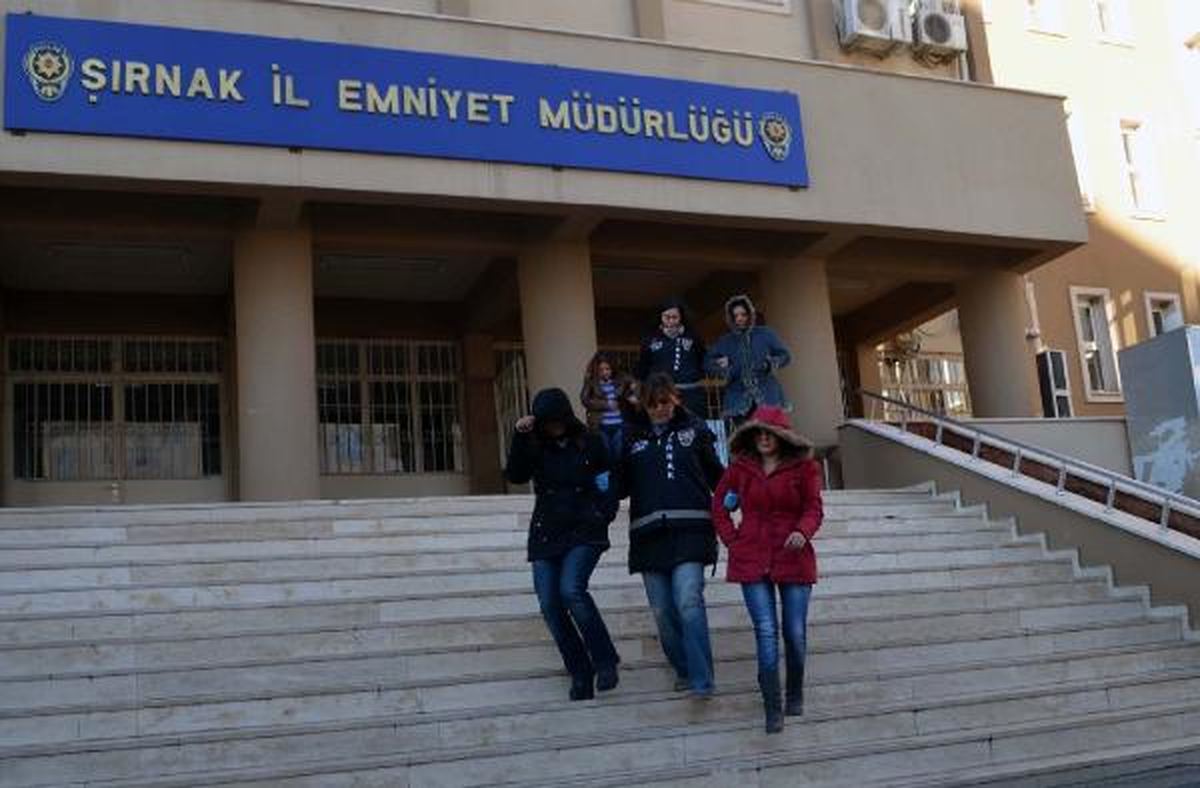 Şırnak\'ta Fuhuş Operasyonu: 8\'i Asker 28 Şüpheli Tutuklandı