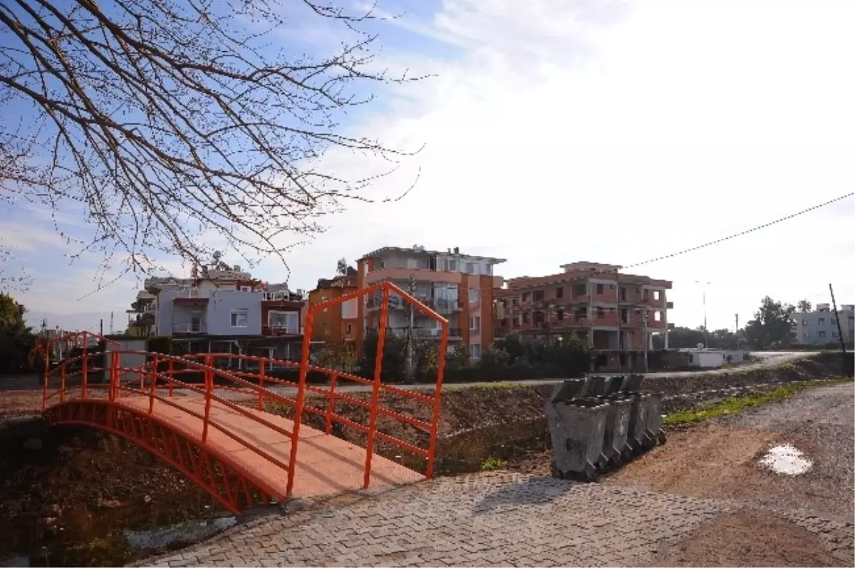 Ürkmez Vatan Caddesi Köprüyle Bağlandı