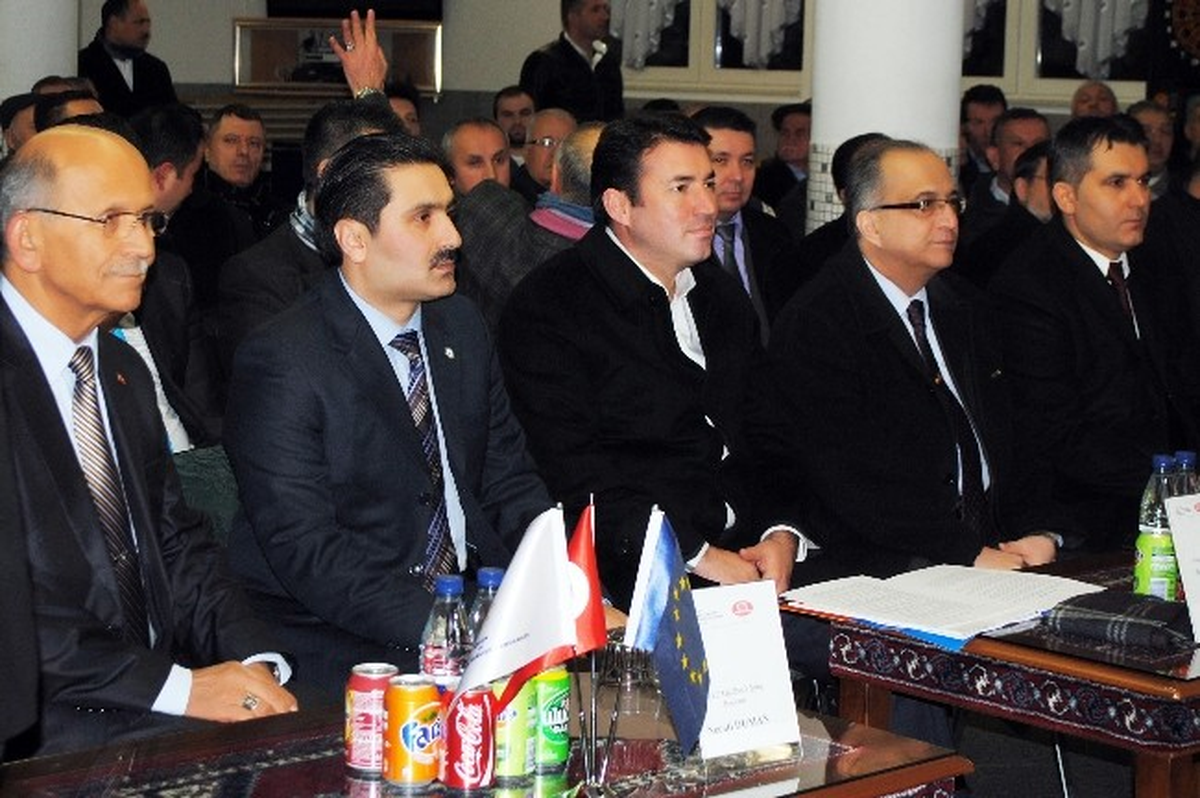 Ak Partili Vekiller Avrupalı Türkleri Dinliyor