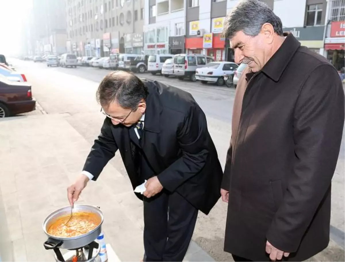 Başkan Özhaseki Taksicilerle Menemen Yapıp Yedi