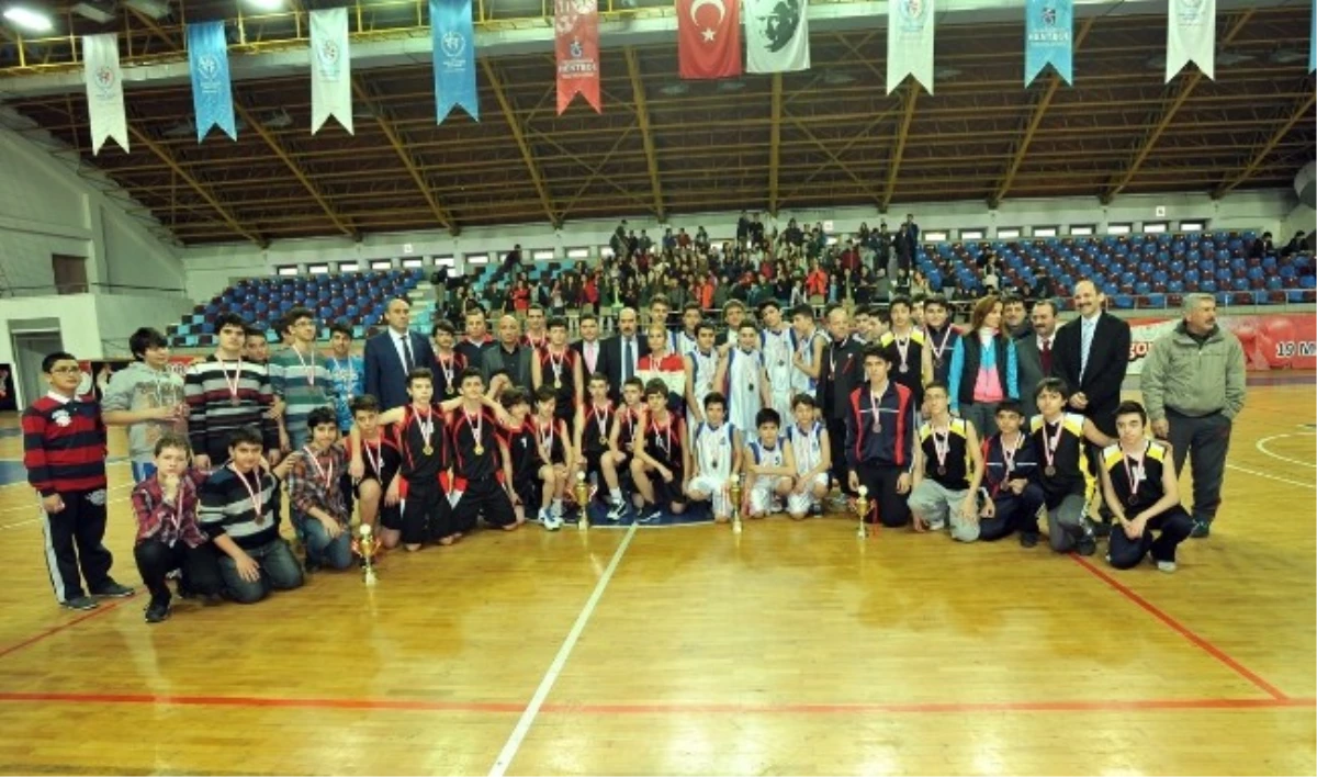 Basketbol Yıldız Erkekler İl Birinciliği Sona Erdi