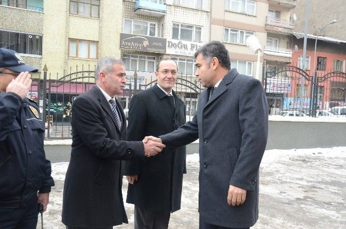 Erzurum\'a Atanan Emniyet Müdürü Karabörk, Göreve Başladı