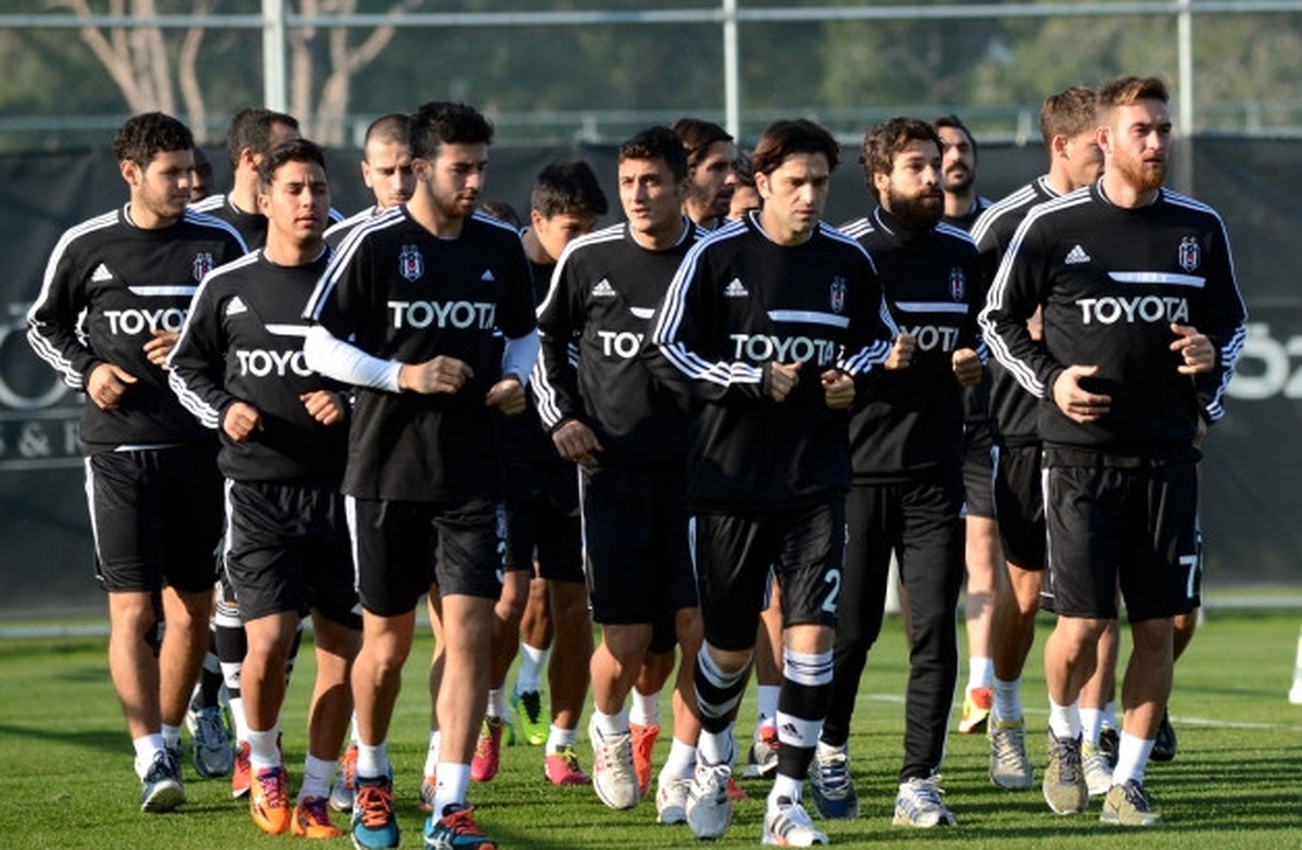 Beşiktaşlı Futbolcular Basının Karşısına Çıktı