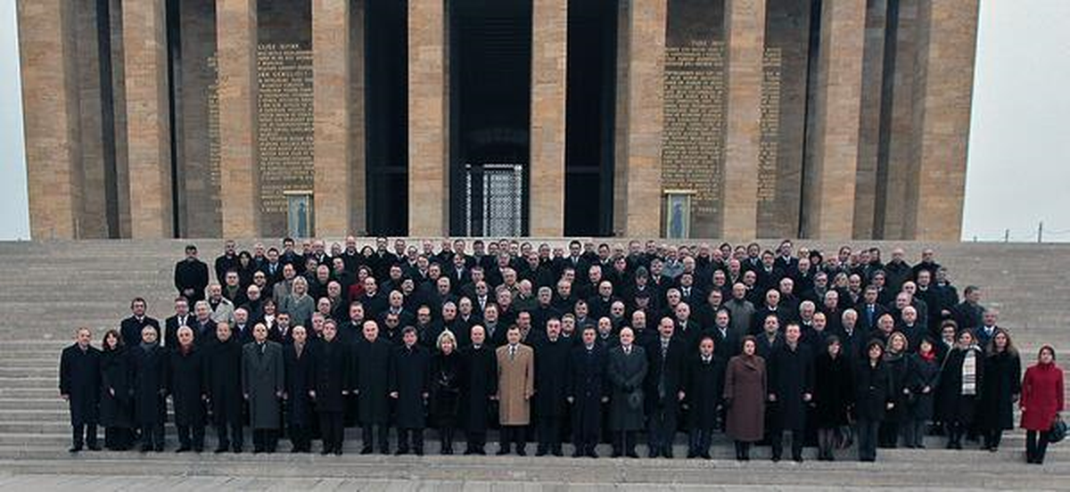 Davutoğlu ve Büyükelçiler Anıtkabir\'i Zitaret Etti
