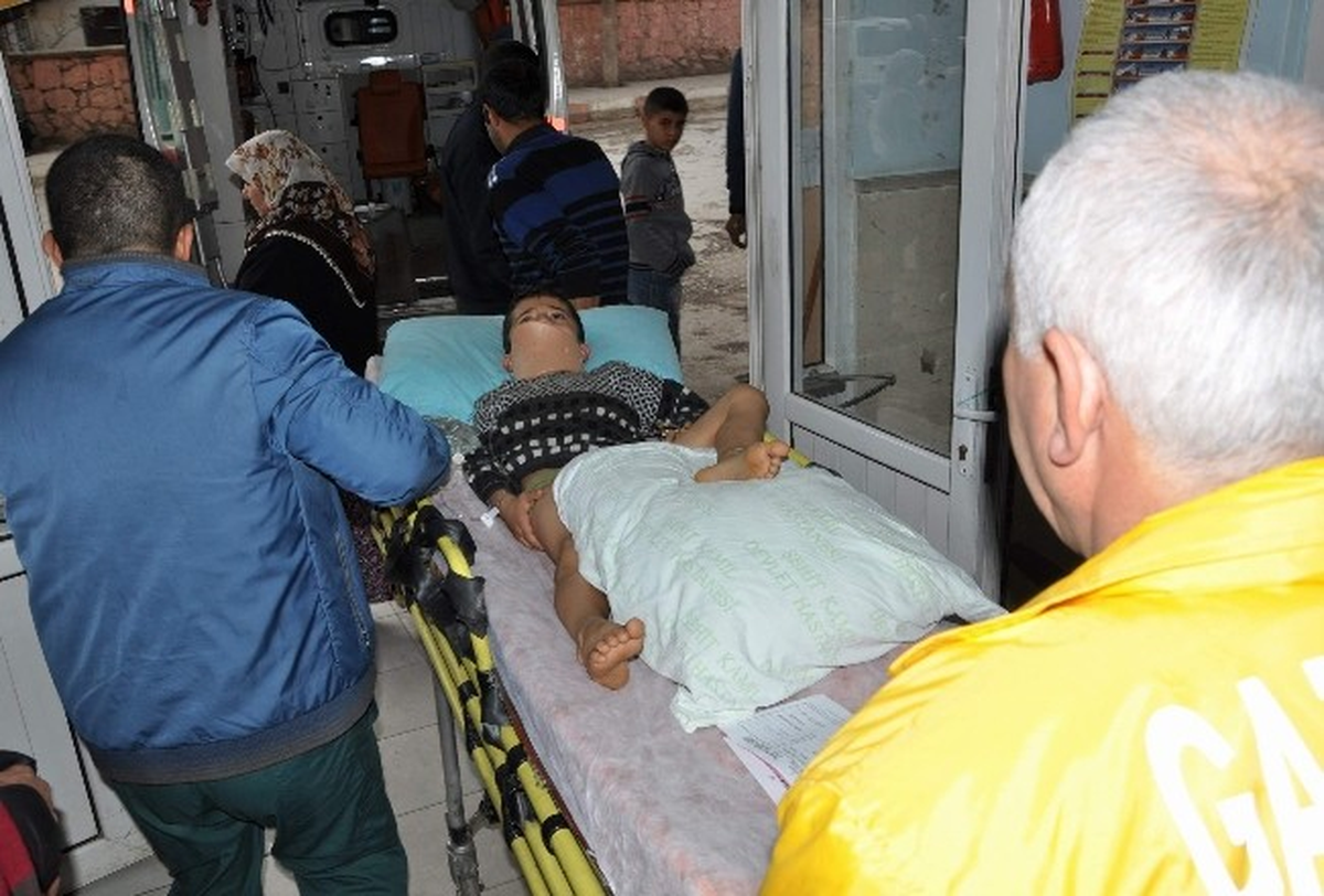 İslahiye\'de Otomobilin Çarptığı İki Çocuk Yaralandı