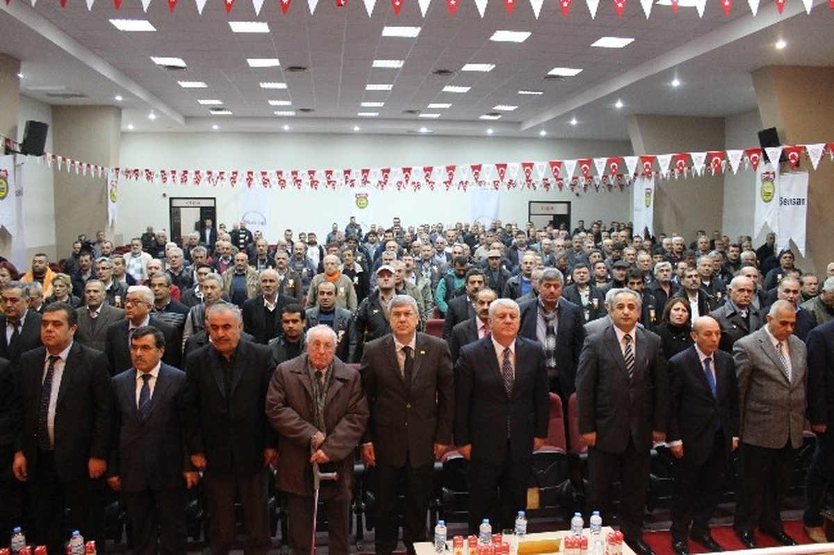 İzmir Kamyoncular Esnaf Odası\'nda Yıldırım Kaya Tek Aday
