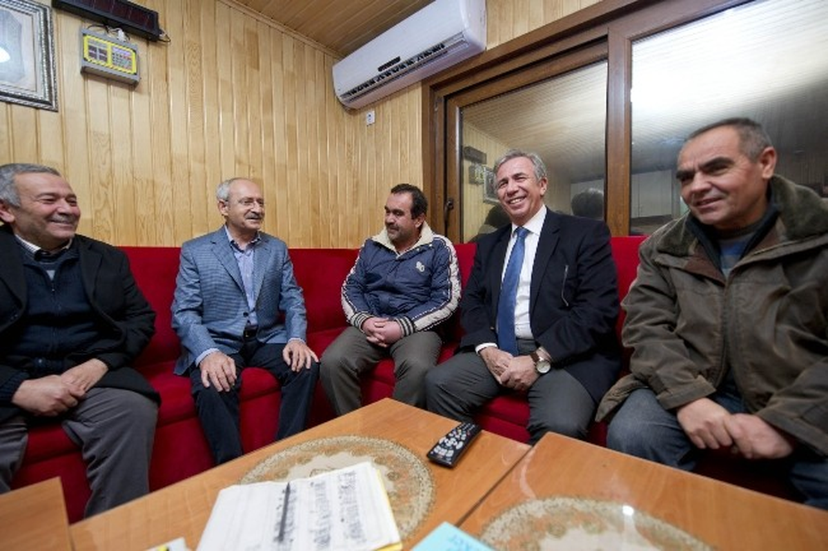 Kılıçdaroğlu Taksicilerle Sohbet Etti