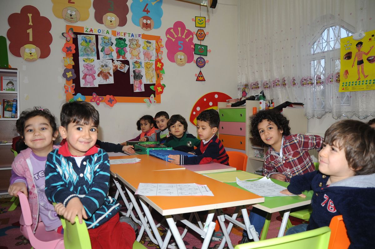 Diyarbakır\'da Kürtçe Kreşten Veliler Memnun