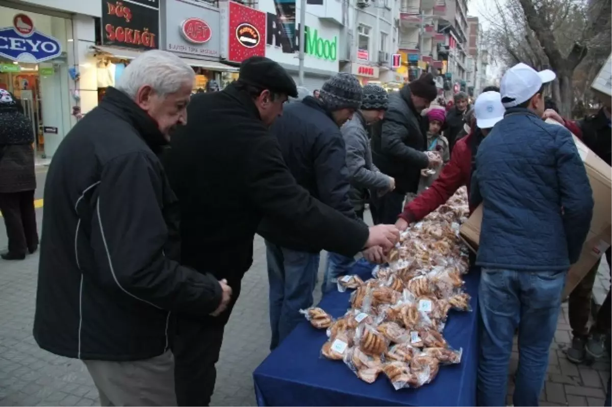 Odunpazarı Belediyesinden Vatandaşlara Kandil Simidi